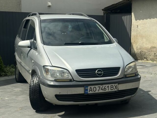 Серый Опель Зафира, объемом двигателя 1.6 л и пробегом 296 тыс. км за 2900 $, фото 1 на Automoto.ua