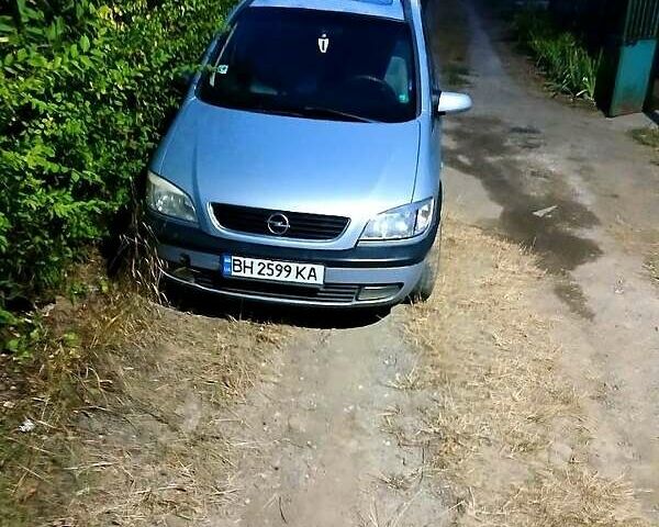 Серый Опель Зафира, объемом двигателя 2 л и пробегом 200 тыс. км за 2500 $, фото 1 на Automoto.ua
