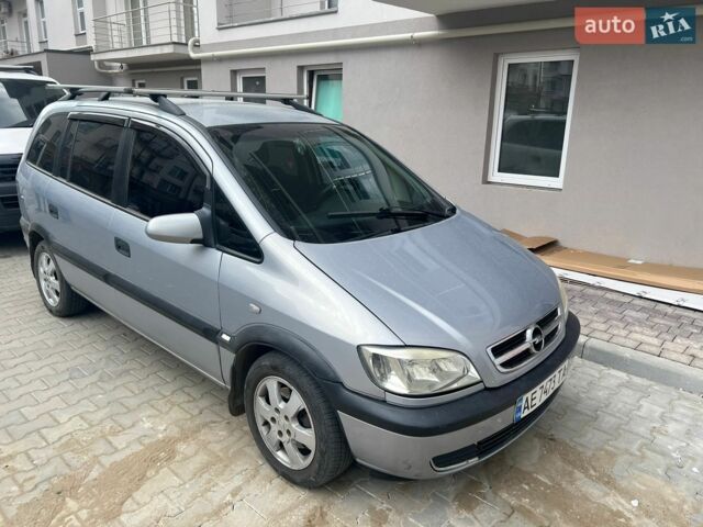 Сірий Опель Зафіра, об'ємом двигуна 2 л та пробігом 300 тис. км за 2600 $, фото 1 на Automoto.ua