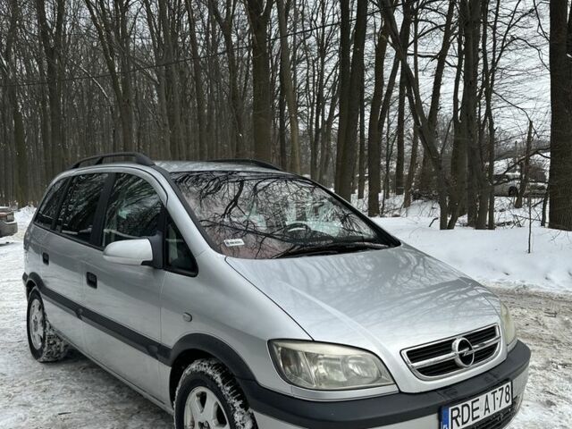 Серый Опель Зафира, объемом двигателя 2 л и пробегом 300 тыс. км за 1800 $, фото 1 на Automoto.ua