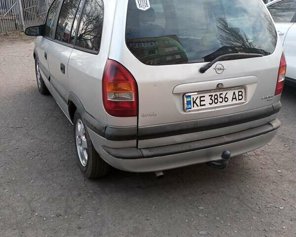 Сірий Опель Зафіра, об'ємом двигуна 2 л та пробігом 440 тис. км за 4000 $, фото 1 на Automoto.ua