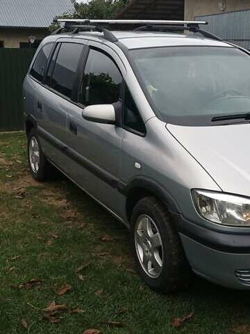 Серый Опель Зафира, объемом двигателя 1.8 л и пробегом 340 тыс. км за 3450 $, фото 1 на Automoto.ua