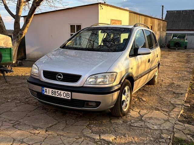 Серый Опель Зафира, объемом двигателя 2 л и пробегом 160 тыс. км за 3600 $, фото 1 на Automoto.ua
