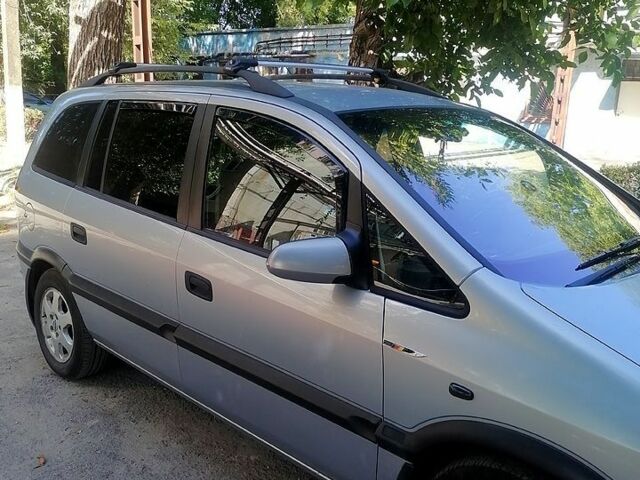 Серый Опель Зафира, объемом двигателя 0 л и пробегом 300 тыс. км за 3000 $, фото 1 на Automoto.ua