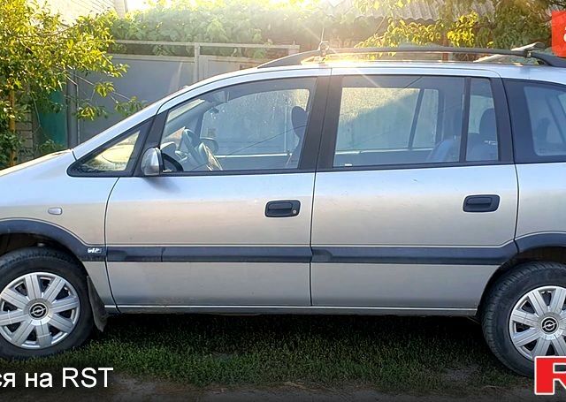 Серый Опель Зафира, объемом двигателя 1.8 л и пробегом 225 тыс. км за 3350 $, фото 1 на Automoto.ua