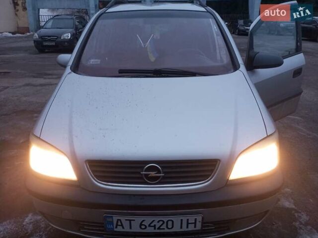 Сірий Опель Зафіра, об'ємом двигуна 2 л та пробігом 320 тис. км за 3500 $, фото 1 на Automoto.ua