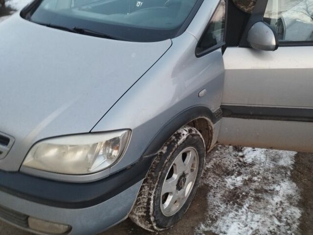 Серый Опель Зафира, объемом двигателя 2 л и пробегом 999 тыс. км за 800 $, фото 1 на Automoto.ua