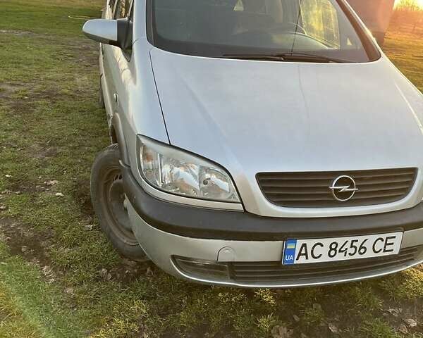 Серый Опель Зафира, объемом двигателя 2 л и пробегом 360 тыс. км за 3850 $, фото 1 на Automoto.ua