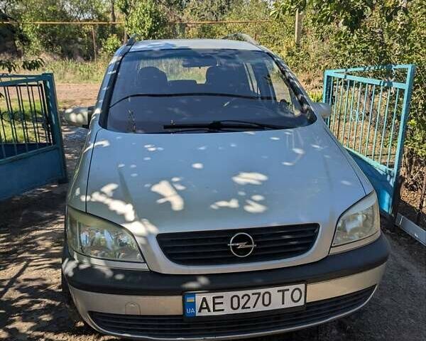 Серый Опель Зафира, объемом двигателя 1.6 л и пробегом 307 тыс. км за 3500 $, фото 1 на Automoto.ua