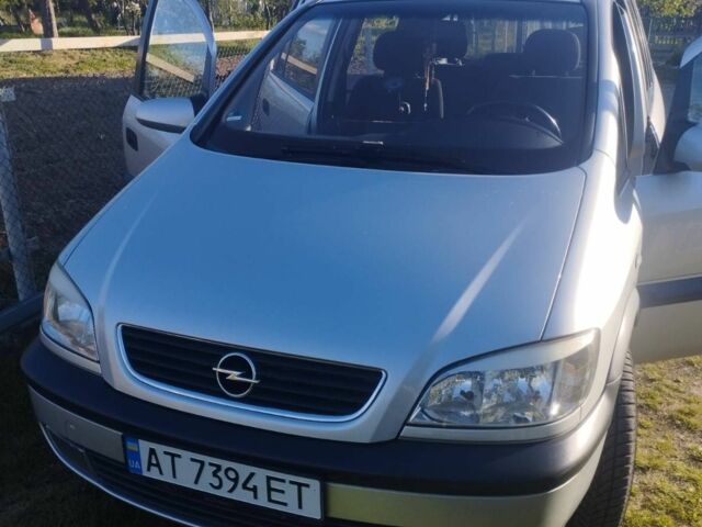 Сірий Опель Зафіра, об'ємом двигуна 1.8 л та пробігом 269 тис. км за 4000 $, фото 1 на Automoto.ua
