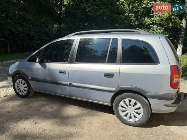 Серый Опель Зафира, объемом двигателя 2.2 л и пробегом 338 тыс. км за 3200 $, фото 1 на Automoto.ua
