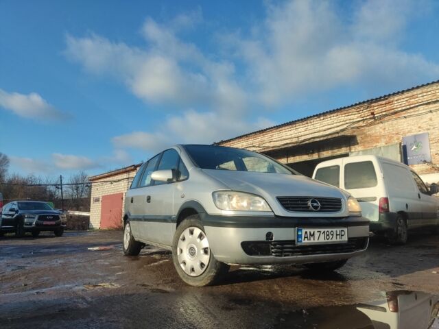 Сірий Опель Зафіра, об'ємом двигуна 1.8 л та пробігом 21 тис. км за 3650 $, фото 1 на Automoto.ua