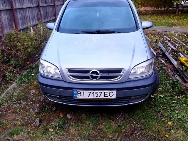 Серый Опель Зафира, объемом двигателя 1.6 л и пробегом 350 тыс. км за 3800 $, фото 1 на Automoto.ua