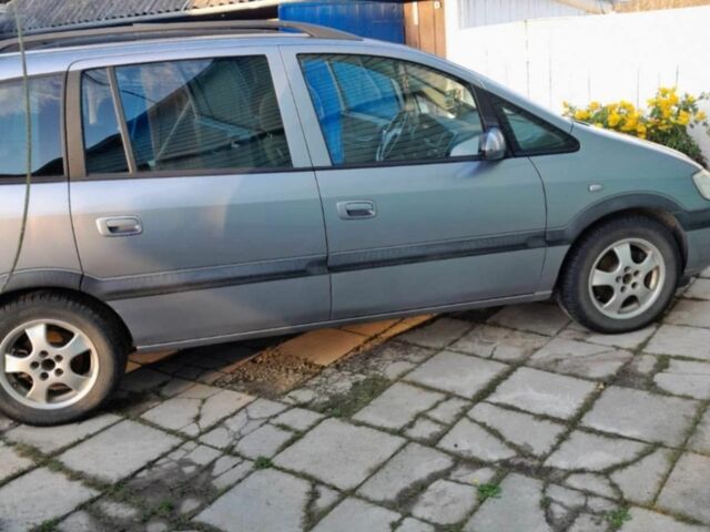 Серый Опель Зафира, объемом двигателя 0 л и пробегом 192 тыс. км за 3200 $, фото 1 на Automoto.ua