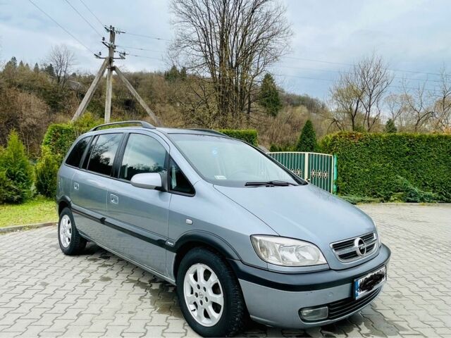 Серый Опель Зафира, объемом двигателя 2 л и пробегом 310 тыс. км за 2150 $, фото 1 на Automoto.ua