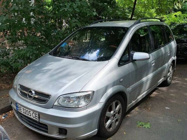Серый Опель Зафира, объемом двигателя 2.17 л и пробегом 375 тыс. км за 2550 $, фото 1 на Automoto.ua