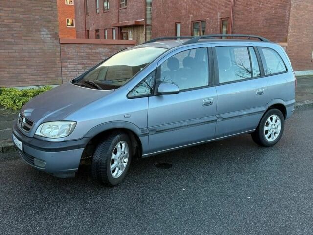 Серый Опель Зафира, объемом двигателя 1.6 л и пробегом 298 тыс. км за 2500 $, фото 1 на Automoto.ua
