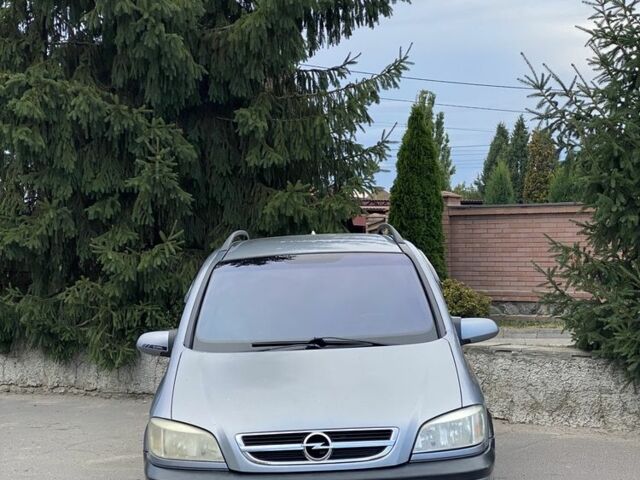 Сірий Опель Зафіра, об'ємом двигуна 2.2 л та пробігом 300 тис. км за 3495 $, фото 1 на Automoto.ua