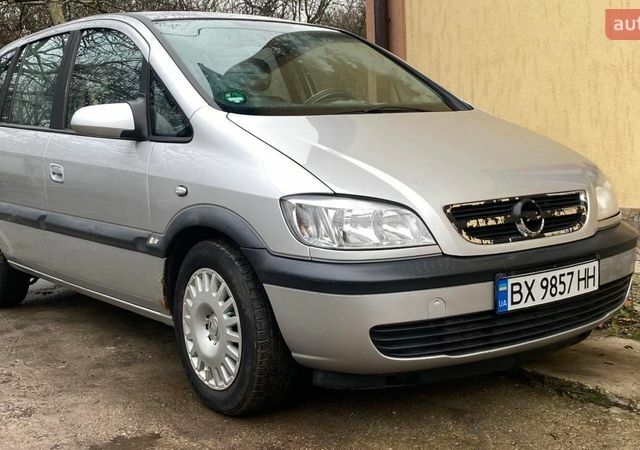 Серый Опель Зафира, объемом двигателя 1.8 л и пробегом 251 тыс. км за 4600 $, фото 1 на Automoto.ua