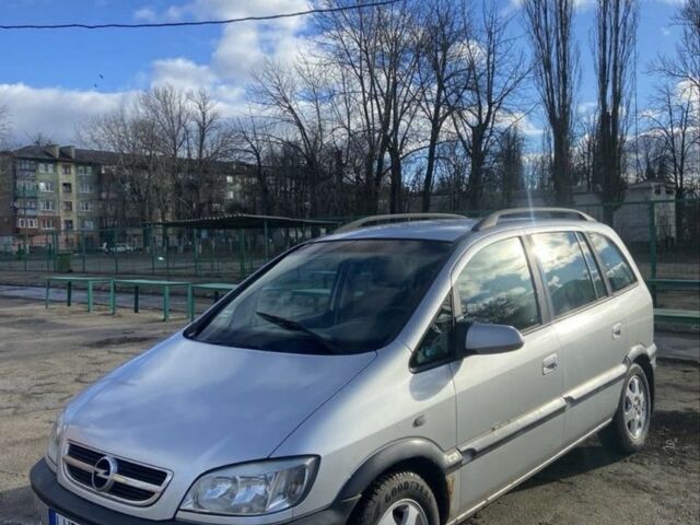 Сірий Опель Зафіра, об'ємом двигуна 2.2 л та пробігом 250 тис. км за 2400 $, фото 1 на Automoto.ua