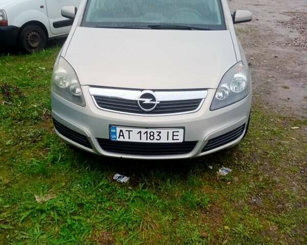 Сірий Опель Зафіра, об'ємом двигуна 1.6 л та пробігом 265 тис. км за 5300 $, фото 1 на Automoto.ua