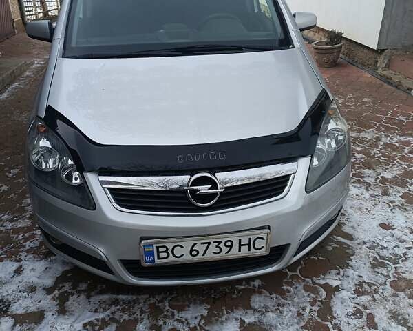 Серый Опель Зафира, объемом двигателя 2.2 л и пробегом 274 тыс. км за 5100 $, фото 1 на Automoto.ua