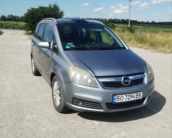 Серый Опель Зафира, объемом двигателя 1.9 л и пробегом 332 тыс. км за 5300 $, фото 1 на Automoto.ua