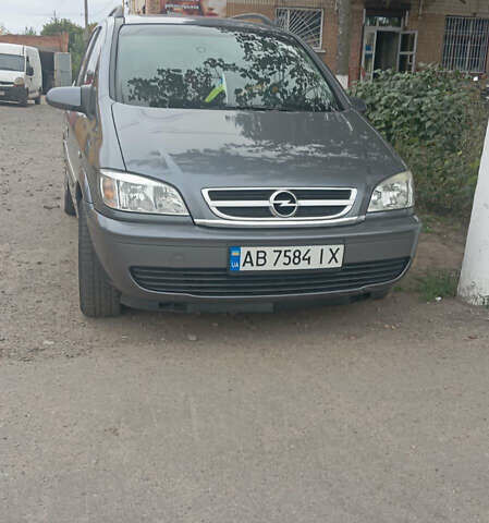 Серый Опель Зафира, объемом двигателя 1.6 л и пробегом 278 тыс. км за 4550 $, фото 1 на Automoto.ua