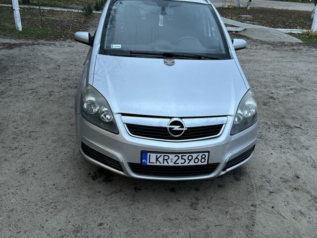 Сірий Опель Зафіра, об'ємом двигуна 1.9 л та пробігом 340 тис. км за 3500 $, фото 1 на Automoto.ua