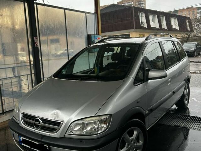Серый Опель Зафира, объемом двигателя 2.2 л и пробегом 460 тыс. км за 3700 $, фото 1 на Automoto.ua
