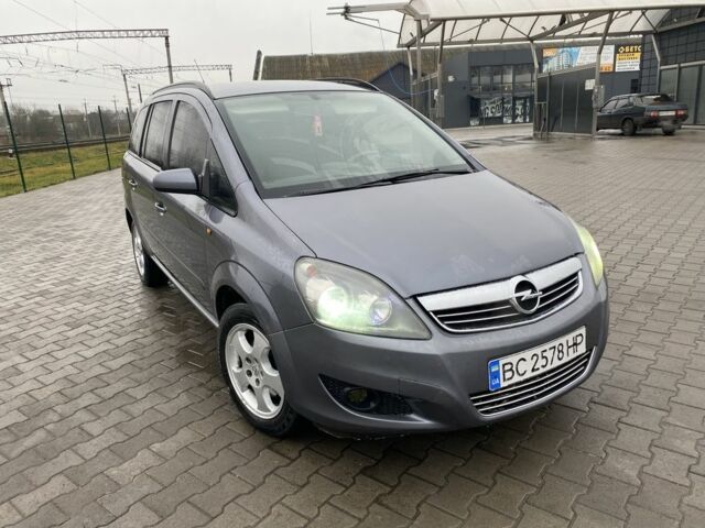 Серый Опель Зафира, объемом двигателя 1.9 л и пробегом 300 тыс. км за 3950 $, фото 1 на Automoto.ua