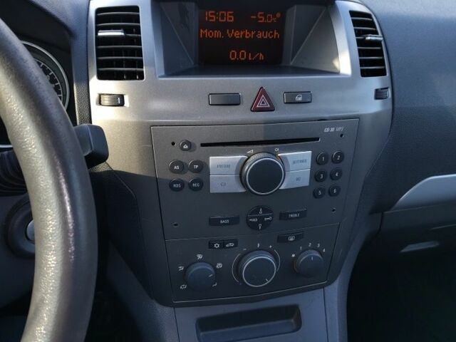 Серый Опель Зафира, объемом двигателя 1.4 л и пробегом 220 тыс. км за 5500 $, фото 1 на Automoto.ua