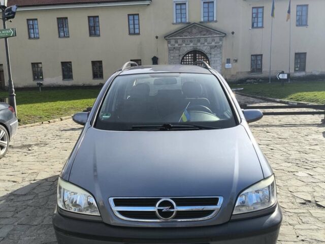 Сірий Опель Зафіра, об'ємом двигуна 1.6 л та пробігом 211 тис. км за 4000 $, фото 1 на Automoto.ua