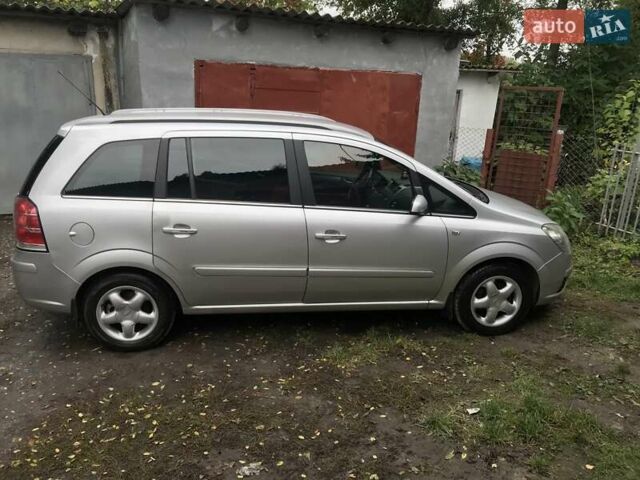 Сірий Опель Зафіра, об'ємом двигуна 1.8 л та пробігом 300 тис. км за 5500 $, фото 1 на Automoto.ua
