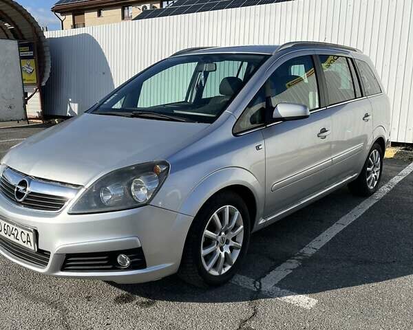 Сірий Опель Зафіра, об'ємом двигуна 1.9 л та пробігом 282 тис. км за 5400 $, фото 1 на Automoto.ua
