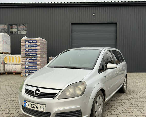 Сірий Опель Зафіра, об'ємом двигуна 1.91 л та пробігом 320 тис. км за 4500 $, фото 1 на Automoto.ua