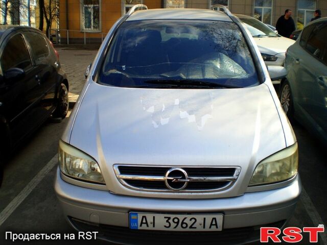 Сірий Опель Зафіра, об'ємом двигуна 2 л та пробігом 240 тис. км за 4000 $, фото 1 на Automoto.ua