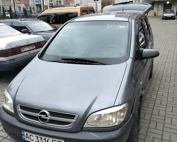 Серый Опель Зафира, объемом двигателя 2 л и пробегом 322 тыс. км за 4999 $, фото 1 на Automoto.ua