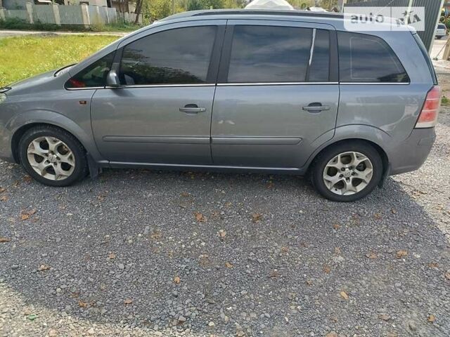 Серый Опель Зафира, объемом двигателя 1.9 л и пробегом 271 тыс. км за 6100 $, фото 1 на Automoto.ua