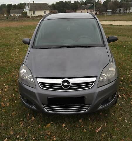 Серый Опель Зафира, объемом двигателя 1.91 л и пробегом 380 тыс. км за 3700 $, фото 1 на Automoto.ua