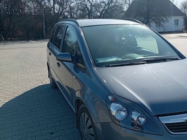 Сірий Опель Зафіра, об'ємом двигуна 1.6 л та пробігом 231 тис. км за 5100 $, фото 1 на Automoto.ua