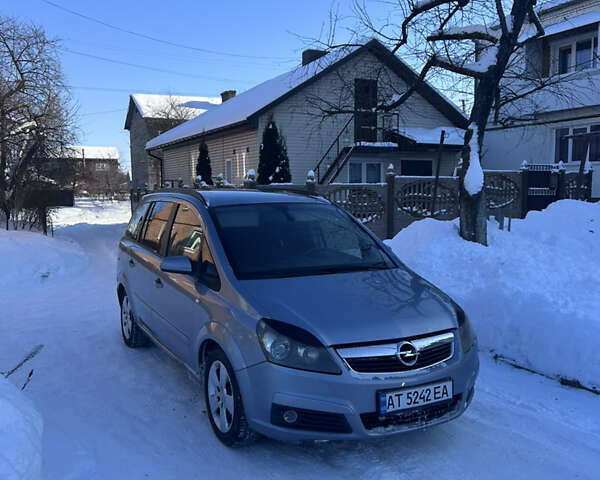 Сірий Опель Зафіра, об'ємом двигуна 1.8 л та пробігом 540 тис. км за 5900 $, фото 1 на Automoto.ua