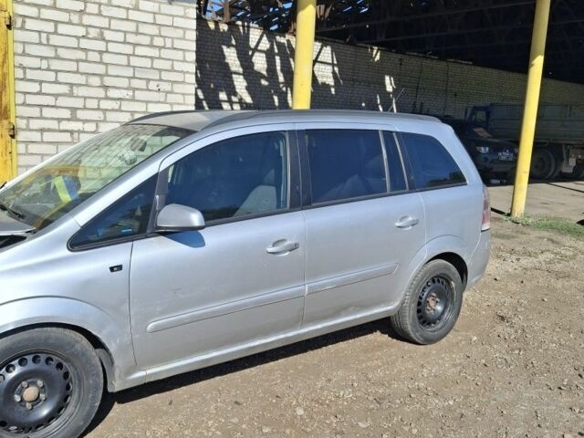 Сірий Опель Зафіра, об'ємом двигуна 1.9 л та пробігом 320 тис. км за 1000 $, фото 1 на Automoto.ua