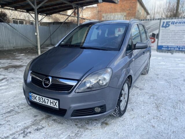 Сірий Опель Зафіра, об'ємом двигуна 1.9 л та пробігом 260 тис. км за 4200 $, фото 1 на Automoto.ua