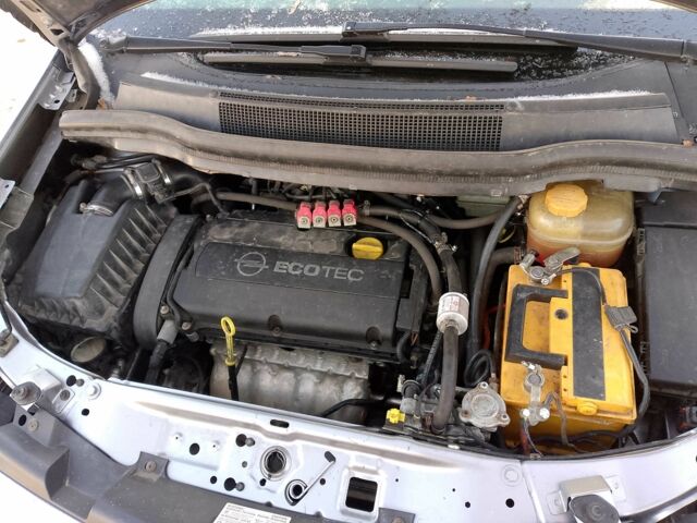 Серый Опель Зафира, объемом двигателя 1.8 л и пробегом 300 тыс. км за 4500 $, фото 1 на Automoto.ua