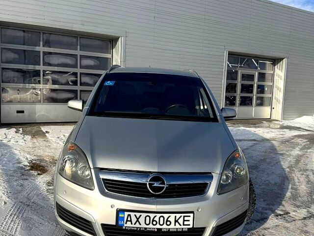 Сірий Опель Зафіра, об'ємом двигуна 1.8 л та пробігом 25900 тис. км за 5700 $, фото 1 на Automoto.ua
