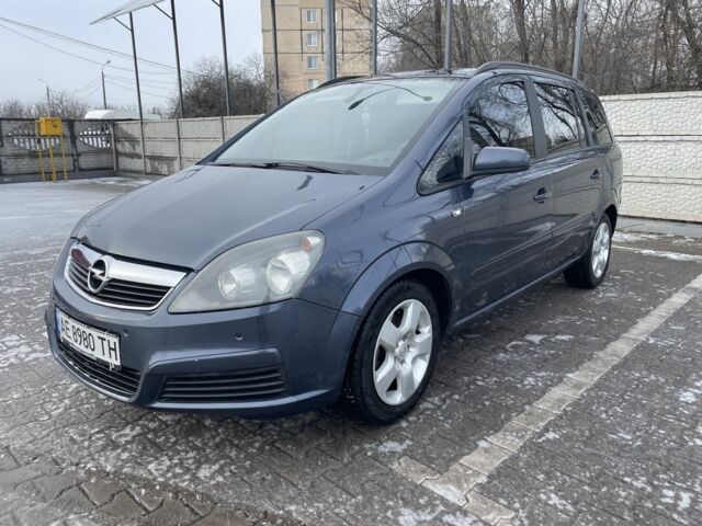 Сірий Опель Зафіра, об'ємом двигуна 1.6 л та пробігом 330 тис. км за 5700 $, фото 1 на Automoto.ua