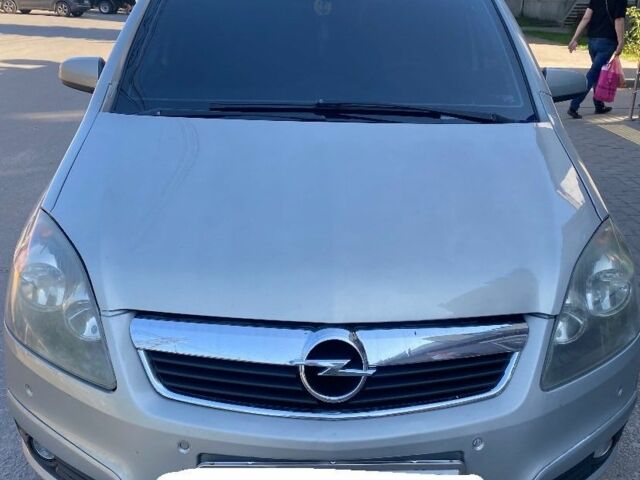 Серый Опель Зафира, объемом двигателя 1.8 л и пробегом 410 тыс. км за 5500 $, фото 1 на Automoto.ua