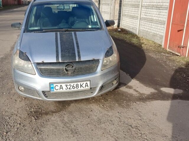 Сірий Опель Зафіра, об'ємом двигуна 1.9 л та пробігом 400 тис. км за 3000 $, фото 1 на Automoto.ua