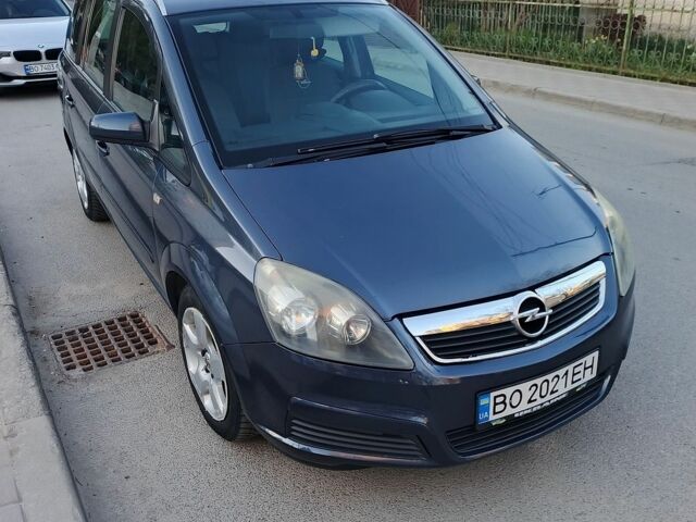 Сірий Опель Зафіра, об'ємом двигуна 1.6 л та пробігом 272 тис. км за 5500 $, фото 1 на Automoto.ua